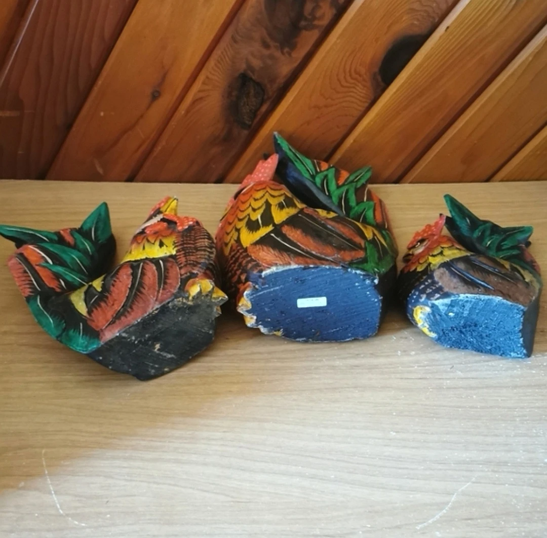 Vintage Handcarved Rooster with Chickens - photo 5