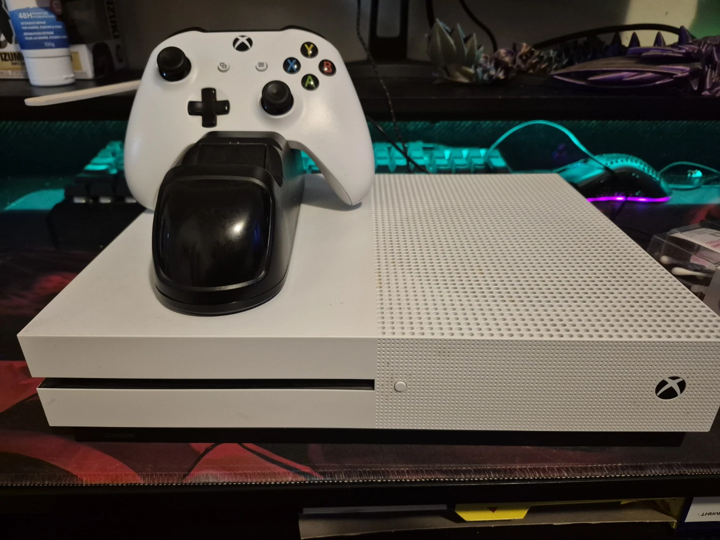 Xbox One S Console and Controller with Charging Dock