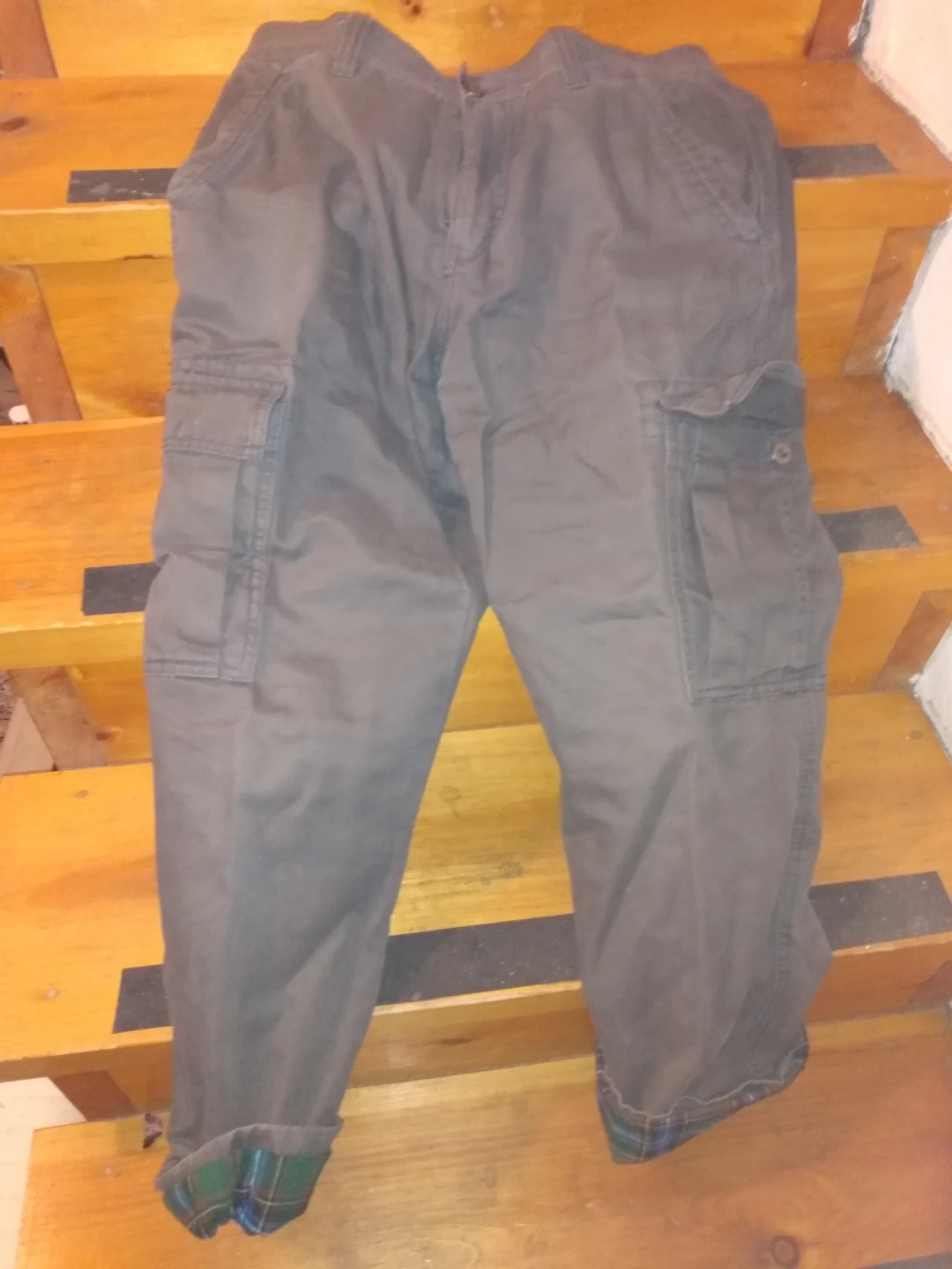 Men's lined cargo pants grey plaid inside size small