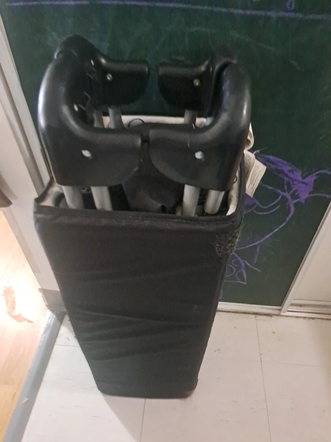 Playpen with change pad - photo 2