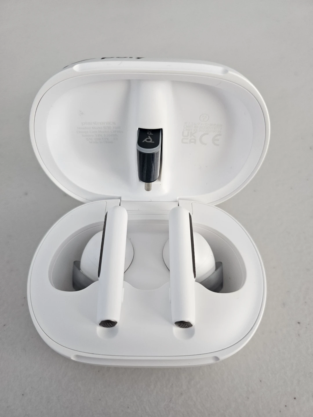 Poly Voyager Free 60+ Earbuds - photo 3