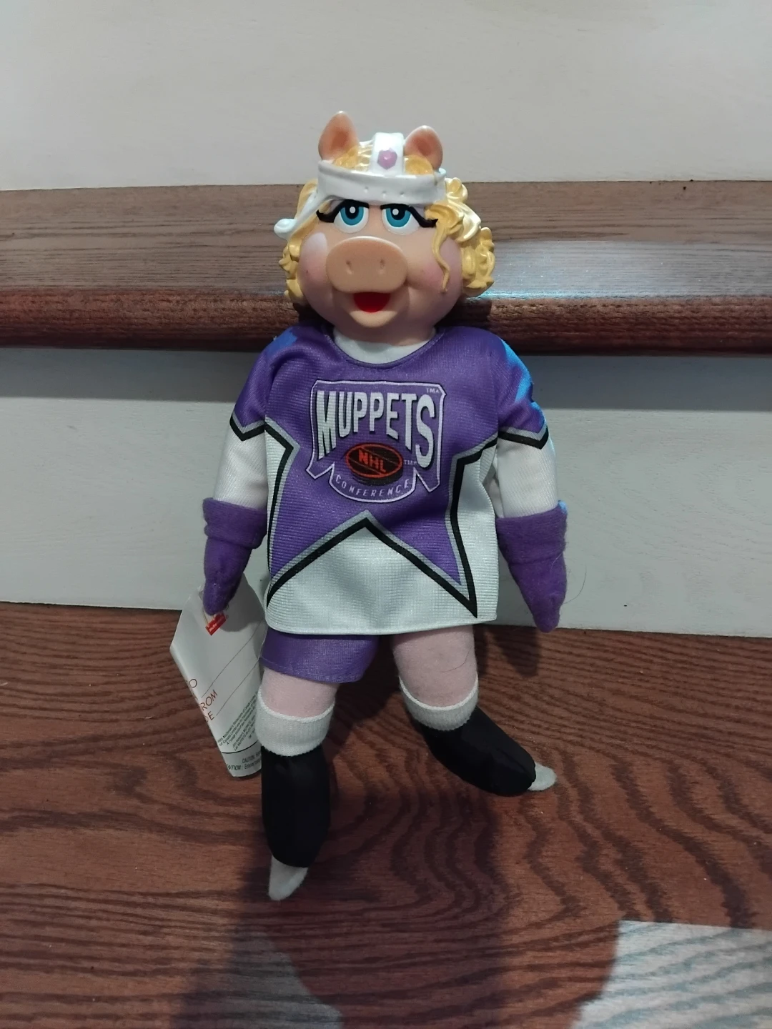 Miss Piggy Muppets NHL Plush Doll - photo 2