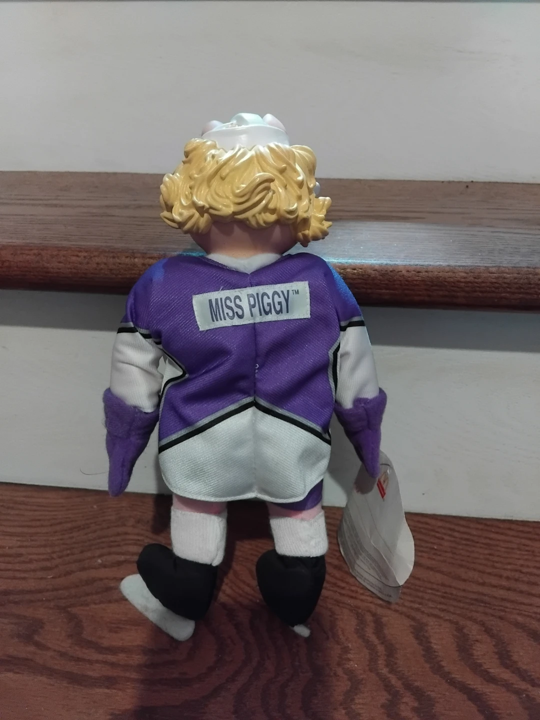 Miss Piggy Muppets NHL Plush Doll - photo 3