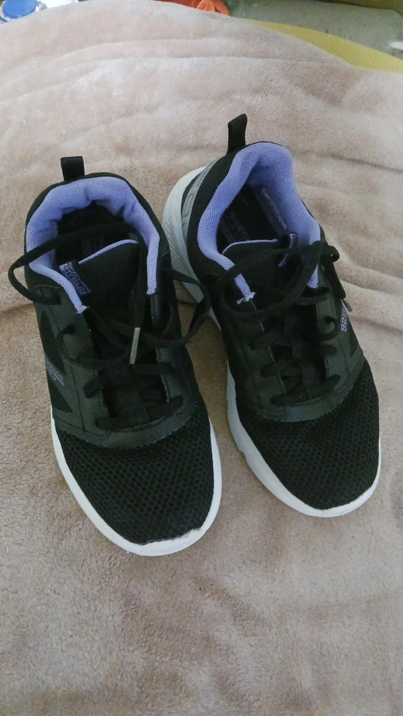 Skechers