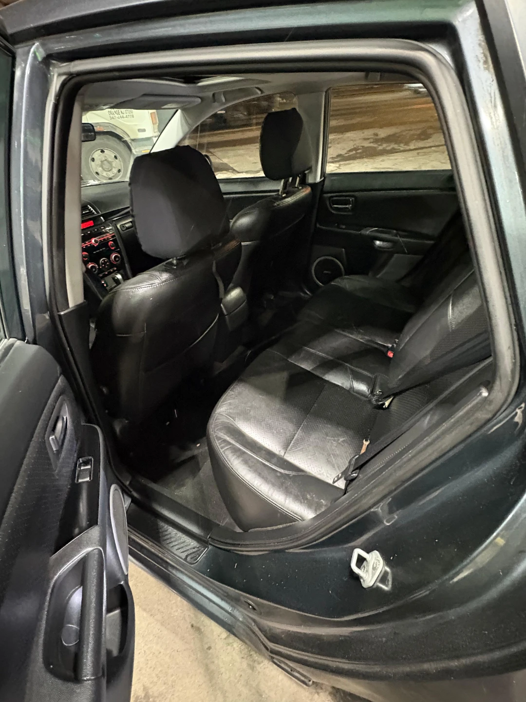 2008 Mazda 3 Hatchback - photo 2
