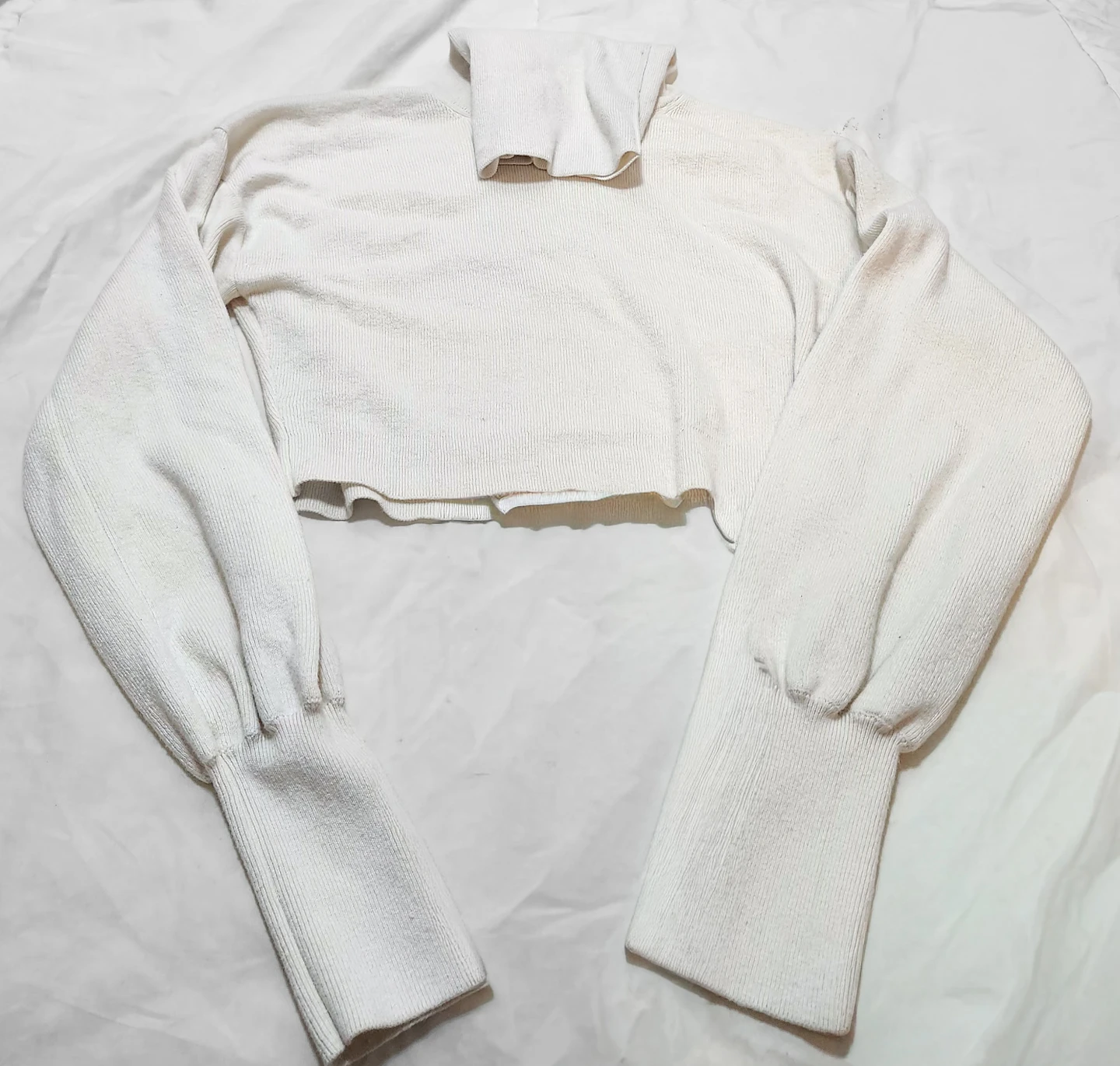 Aritzia White Cropped Turtleneck Knit Long Sleeve – XS - photo 3