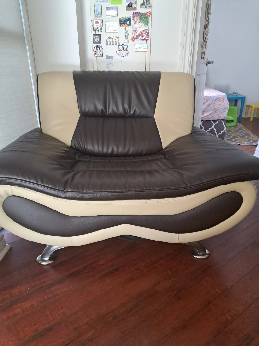 Modern Leather Accent Chair - photo 2