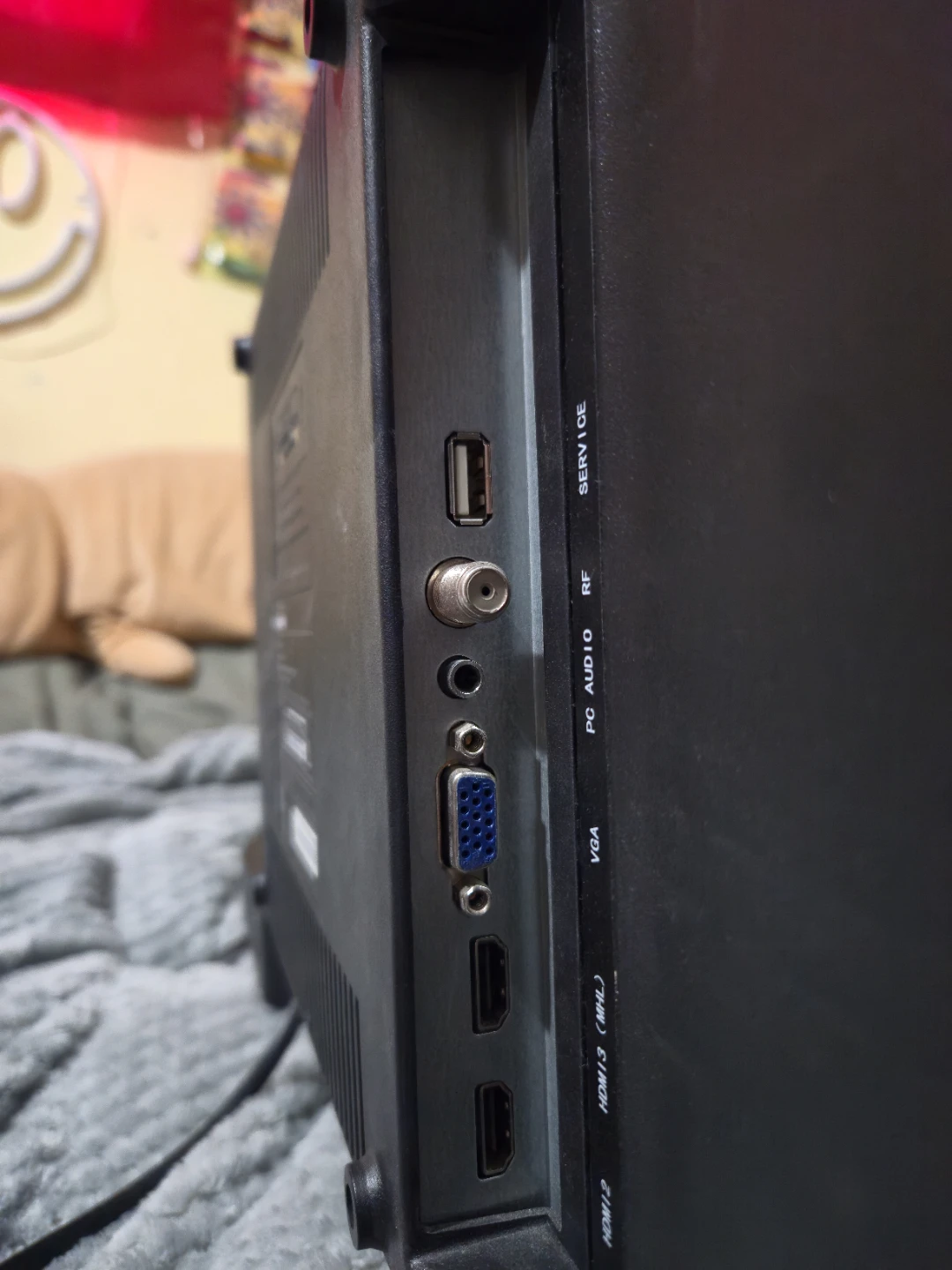 Technicolor 24" HD LED TV - photo 2