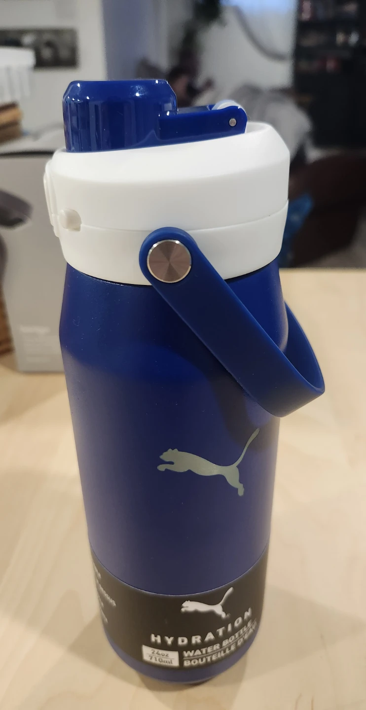 Bentgo Modern Leak-Resistant Lunch Box/Puma water bottle - photo 3