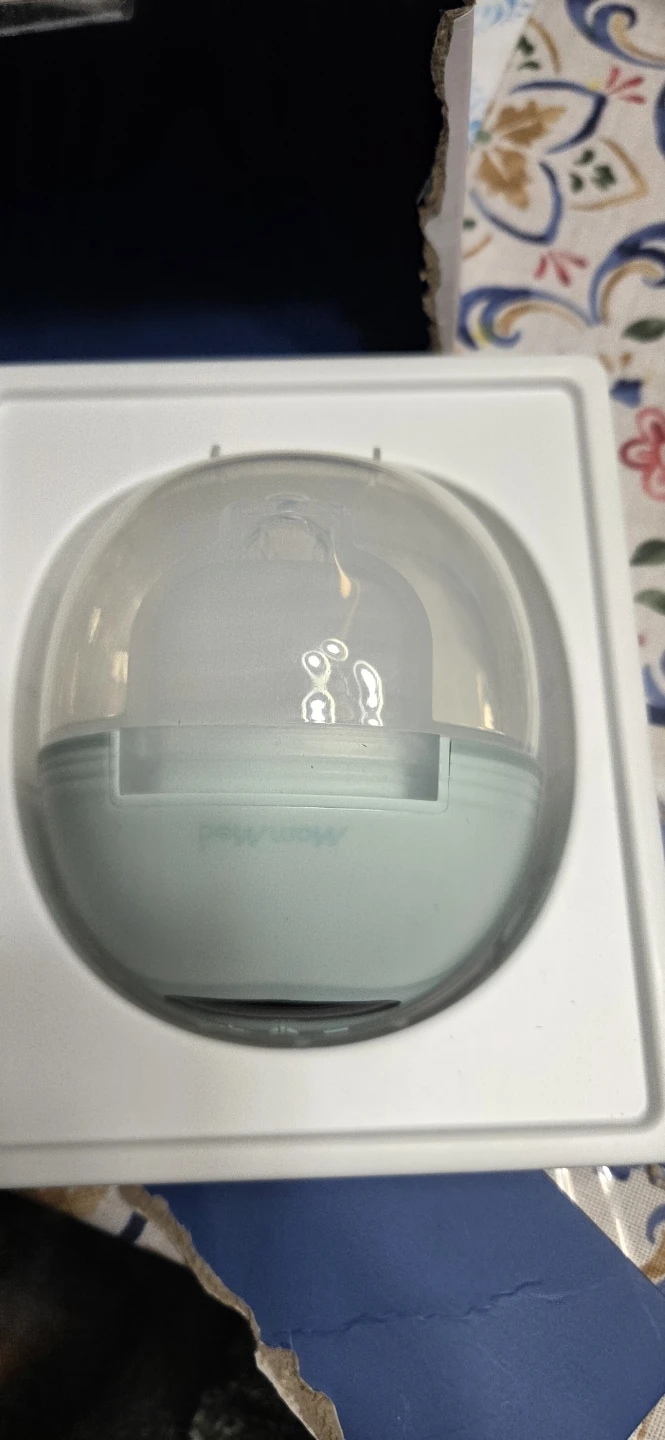 MomMed Wearable Breast Pump - photo 2
