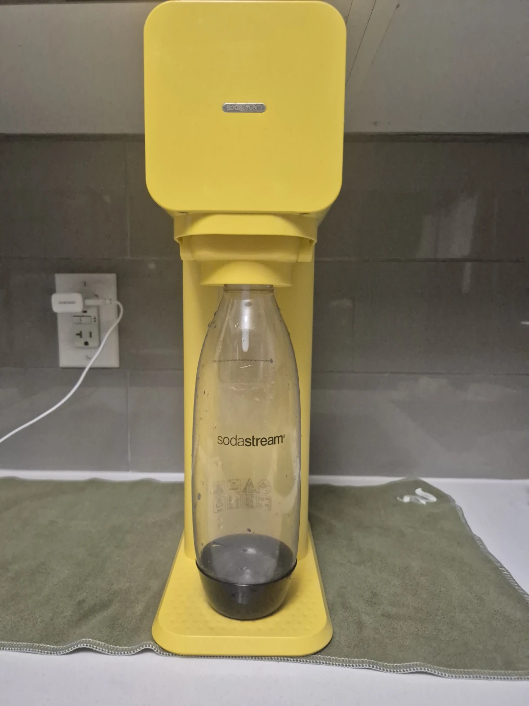 SodaStream Sparkling Water Maker - Yellow - photo 2