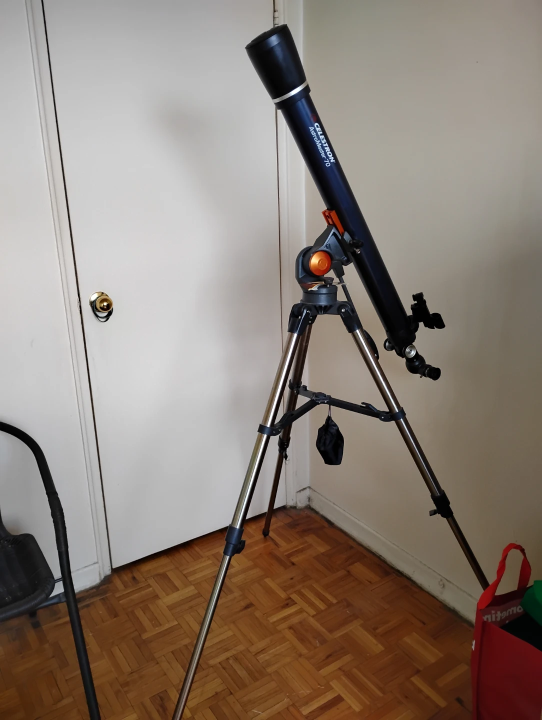 Celestron AstroMaster-70 Telescope with Tripod