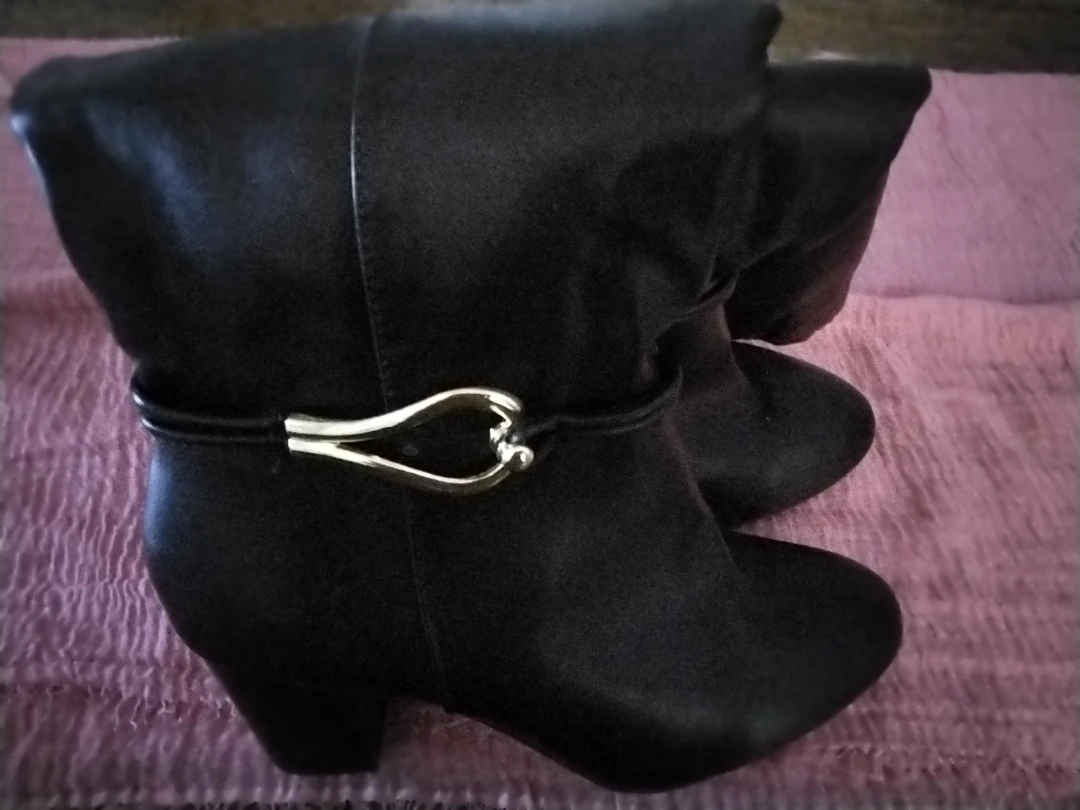 Brown Heeled Boots with Gold Buckle Accent 🥕 - photo 2