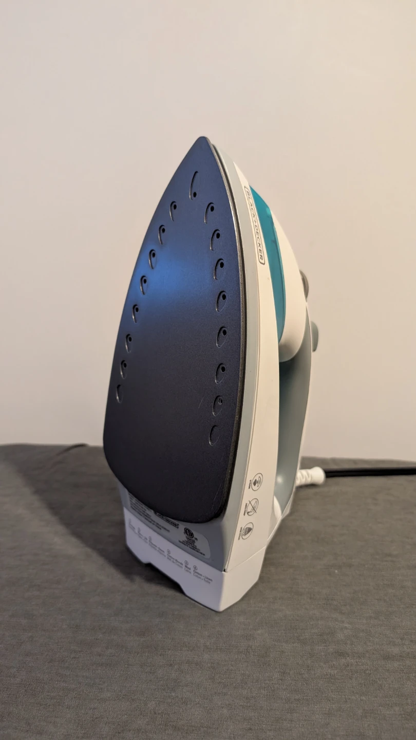 Black+Decker Ironing Board and Steam Iron Set - photo 2