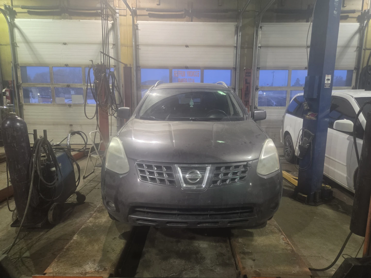 Nissan Rogue SL AWD SUV 2010 - photo 2