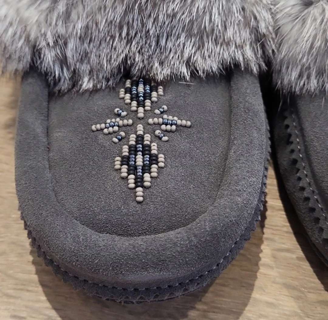 New Manitoba Mukluks Suede Moccasins - photo 3