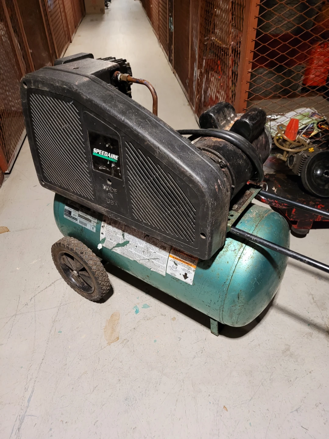 Speedaire 20 Gallon Air Compressor - photo 2