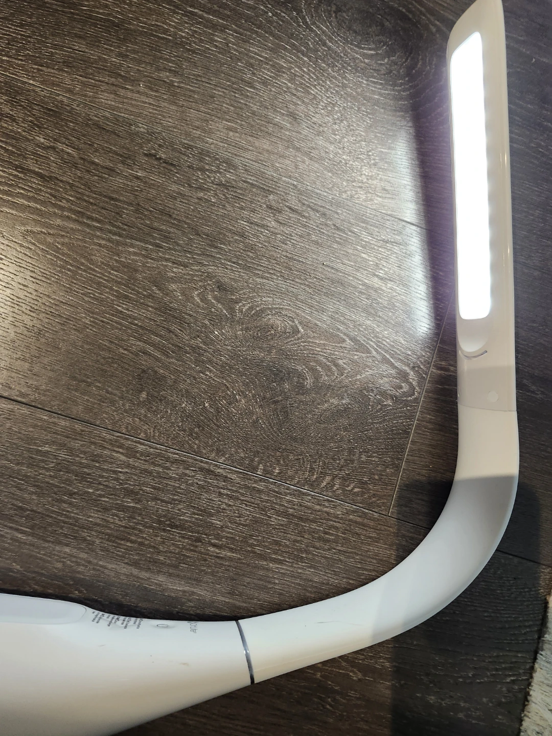 OttLite White LED Desk Lamp with USB Charging - photo 4