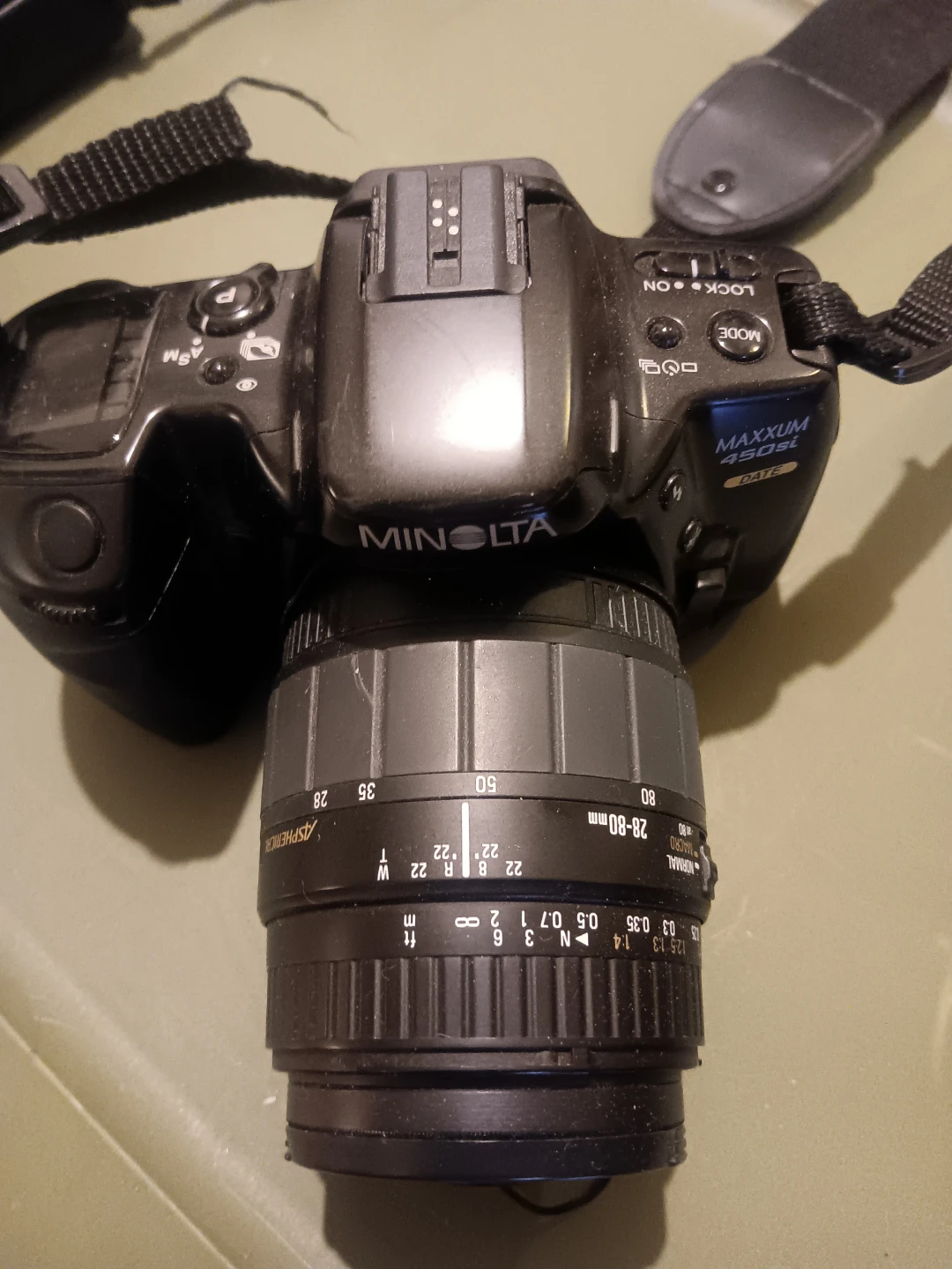 Minolta Maxxum 450si Camera with 28-100mm Lens - photo 2
