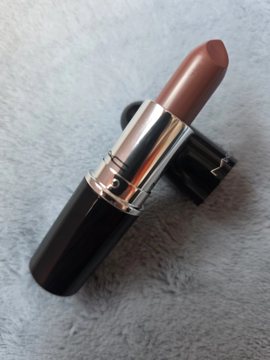 MAC Lipstick - 508 Hug Me - photo 2