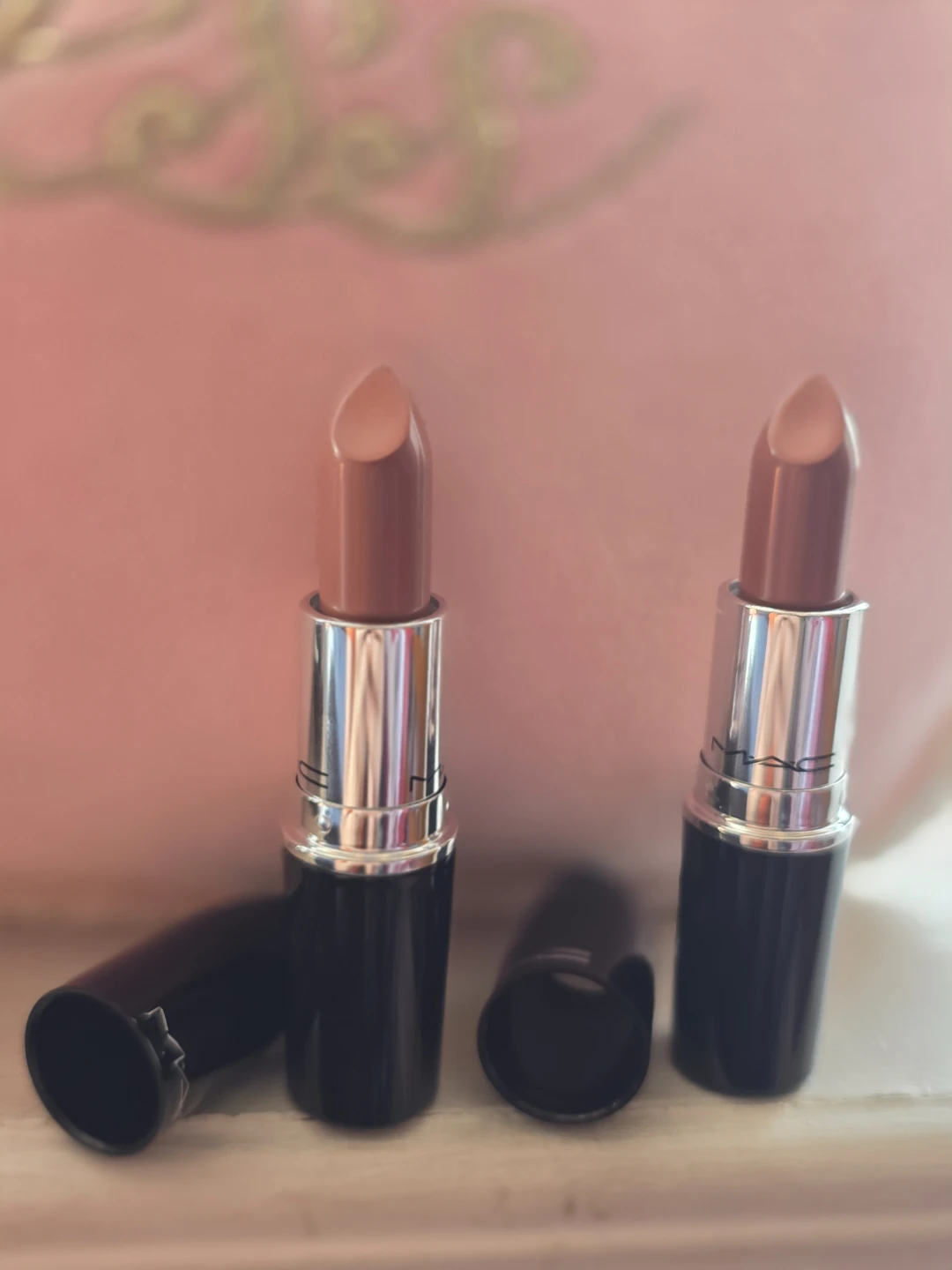 MAC Lipstick - 508 Hug Me - photo 3