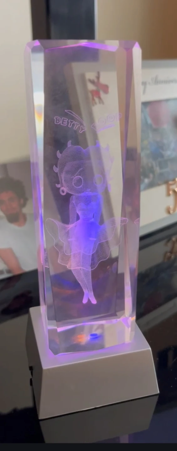 7" 3D glass etched hologram Betty Boop figurine - photo 2