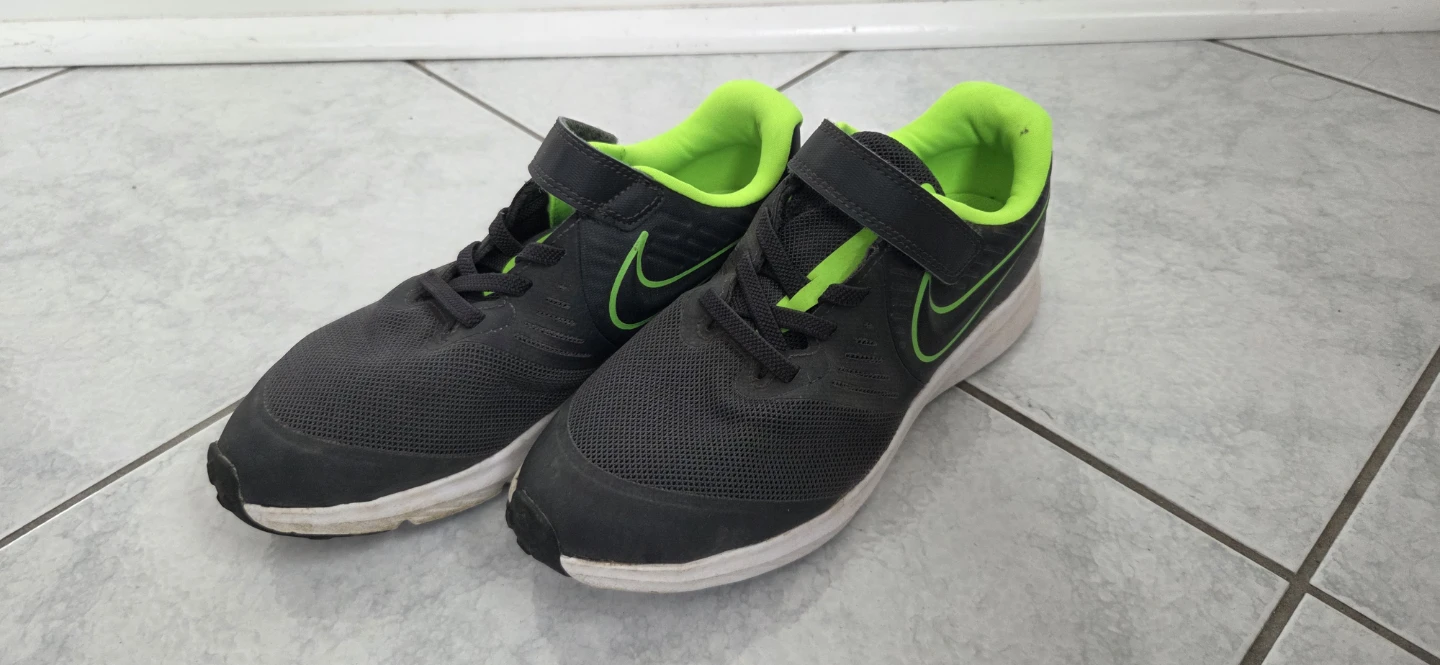 Nike Running Shoes Youth Size 3Y Grey/Lime