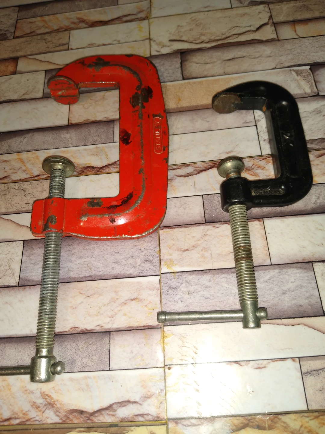 Pair of vintage clamps - photo 2