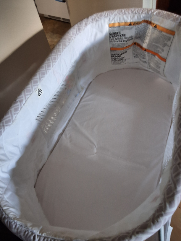 Baby Bassinet with Storage Shelf - photo 3