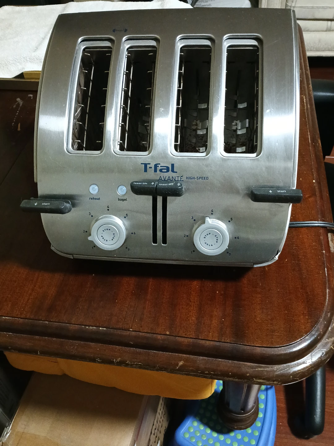 T-fal Avante High-Speed 4-Slice Toaster