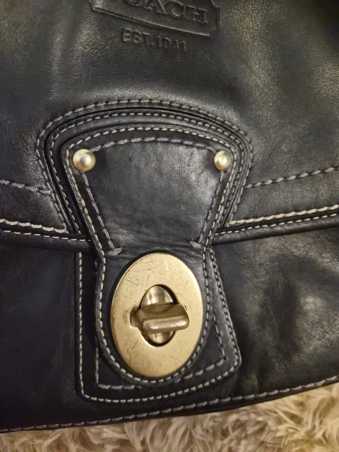 Black Leather Coach Shoulder Bag - photo 2