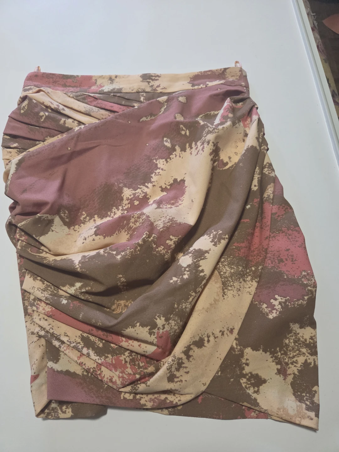 ALMOST NEW H&M Ruched Print Mini Skirt