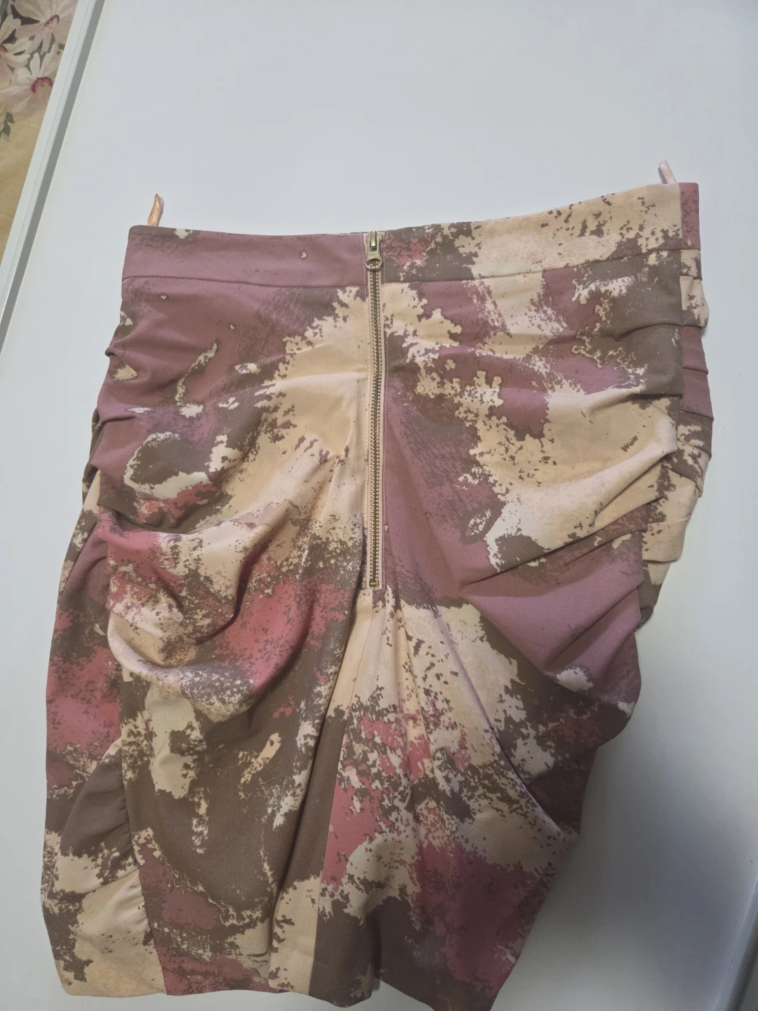 ALMOST NEW H&M Ruched Print Mini Skirt - photo 3