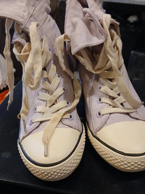 Goldluxe Cavity Wedge Sneakers Purple Size 8