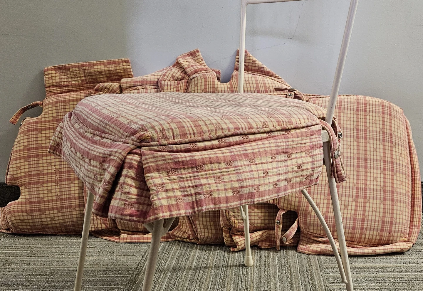 Seat cushions with Skirt (6)