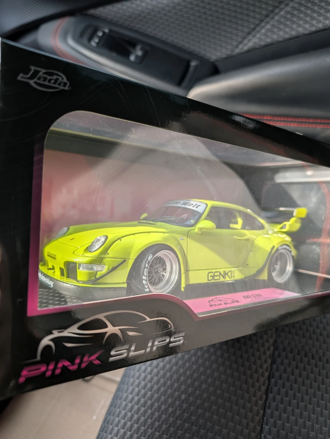 Jada Pink Slips Die-Cast Porsche 911 GT3 RS