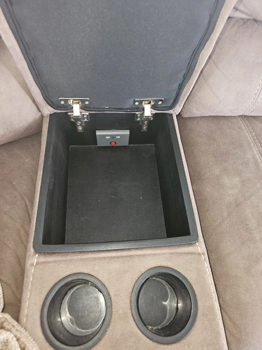 Sectional Sofa with Recliner and Cup Holders - photo 5