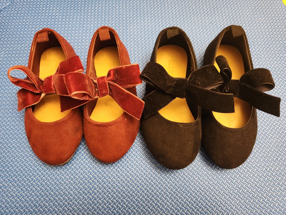 Old Navy Velvet Bow Ballerina Flats - 2 Pairs 🧡
