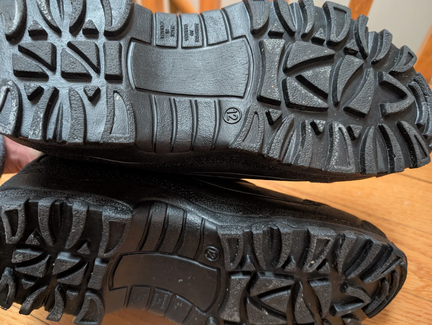 Brand New Arctic Tracks Winter Lined Boots - Size 12 🥕 - photo 4