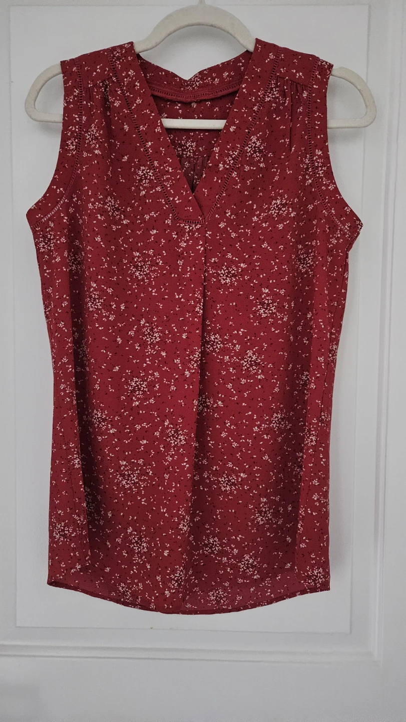 Women's Red Floral Sleeveless Blouse, Size Medium - photo 2