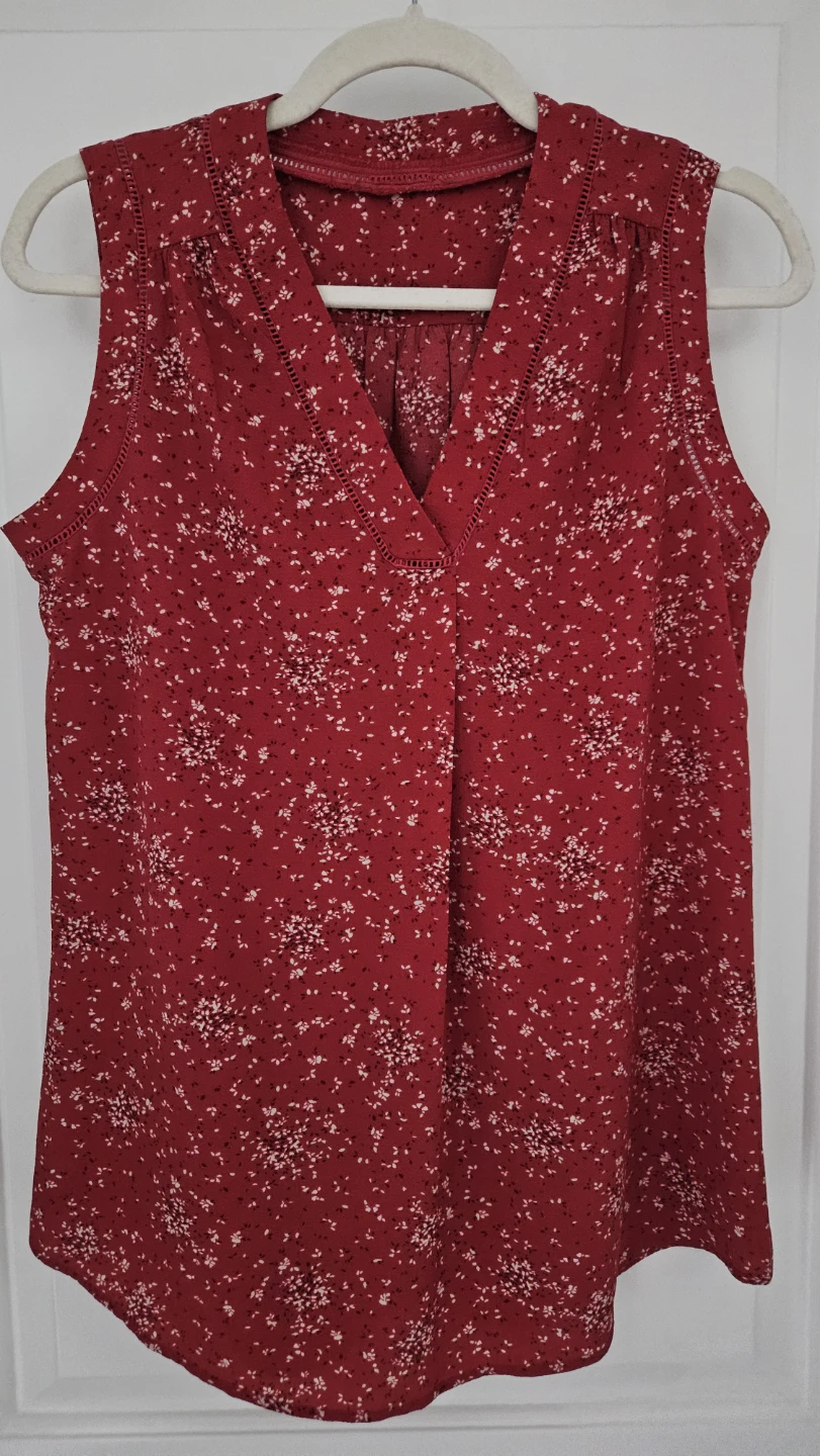 Women's Red Floral Sleeveless Blouse, Size Medium - photo 3