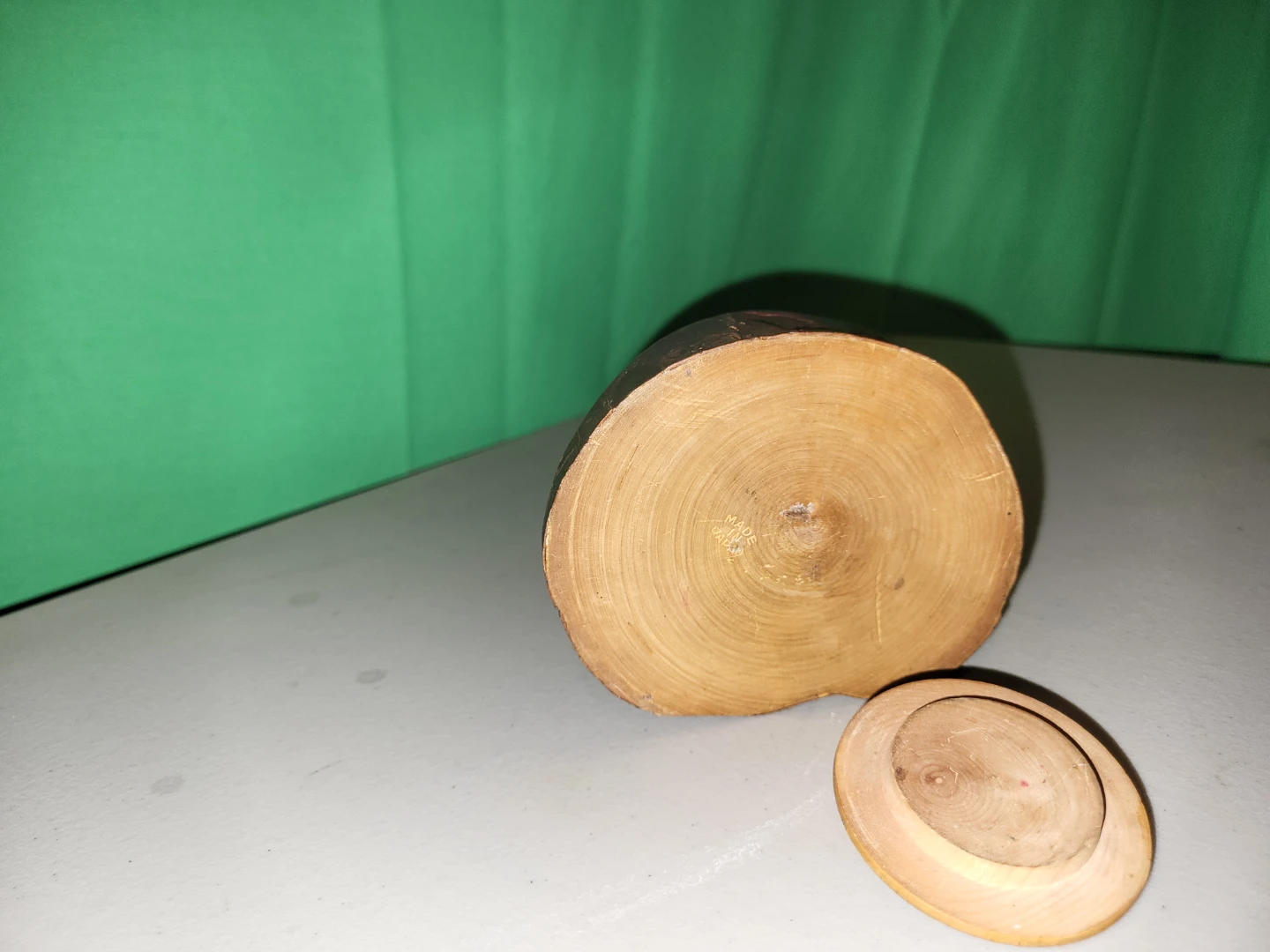 Hand-carved wooden trinket box from Sherbrooke, QC - photo 4