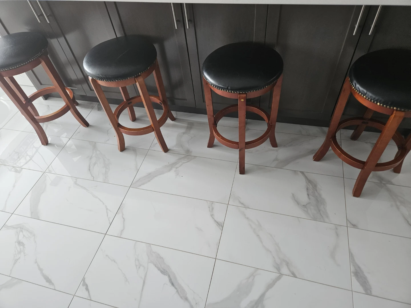 Set of 4 Counter Height Bar Stools
