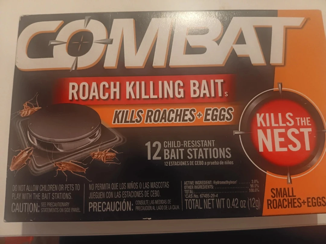 Combat Roach Killing Bait Stations - 12 Count
