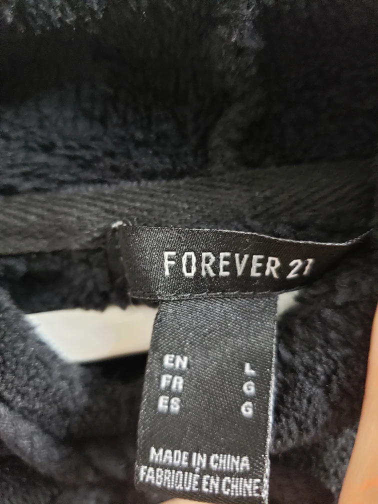 Forever 21 Black Cropped Fuzzy Hoodie for girls.Size L - photo 3