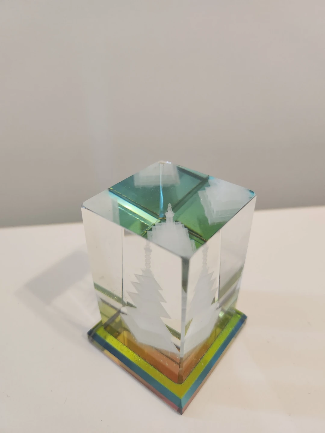 Decorative Glass Crystal Cube with Etched Tree Design 🏆 - photo 2