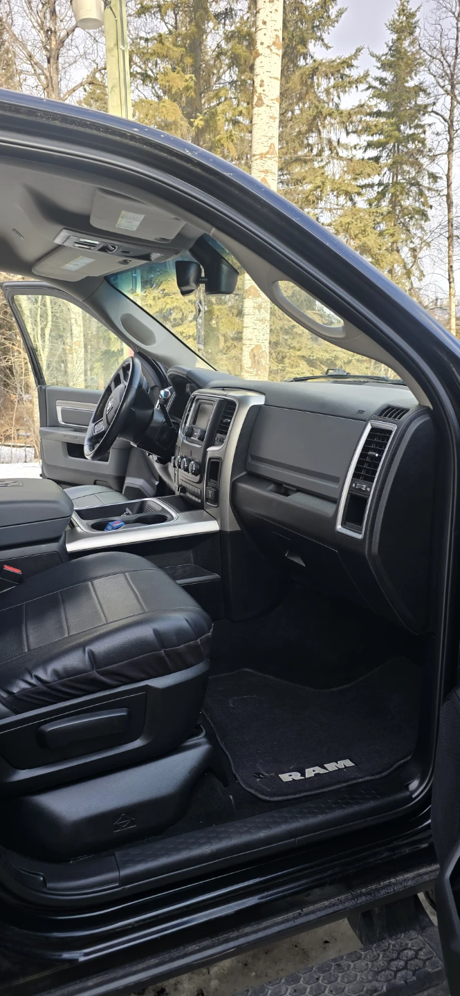 Dodge Ram SLT 4x4 Pickup Truck - photo 3