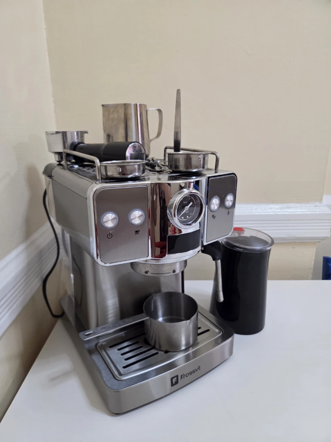 Trossvt Espresso Machine with Grinder and Accessories
