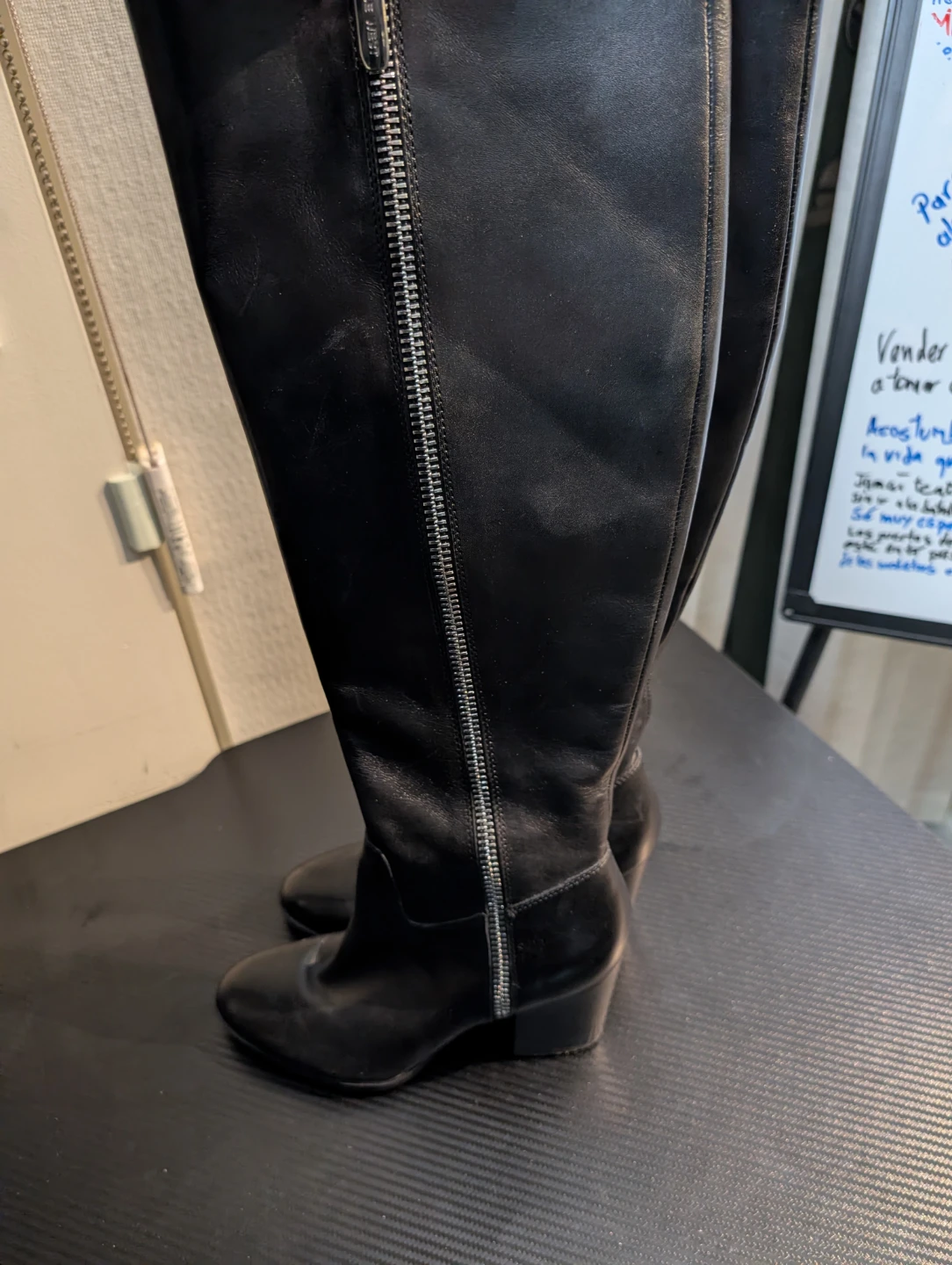 Black Knee-High Leather Boots — Size 6M - photo 5