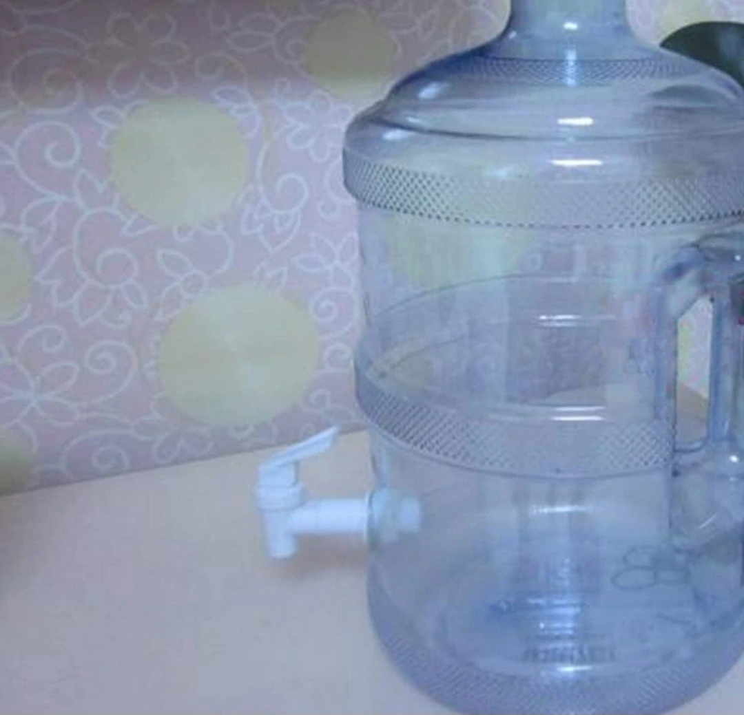White Plastic Water Dispenser Spigot - photo 4
